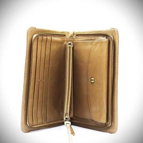 HOBO INTERNATIONAL Evolve Genuine Tan Color Leather Large Wallet/Wristlet - Picture 5 of 8